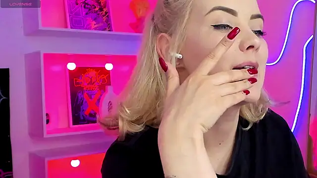 แชท XXX สดของ StephanieSweety