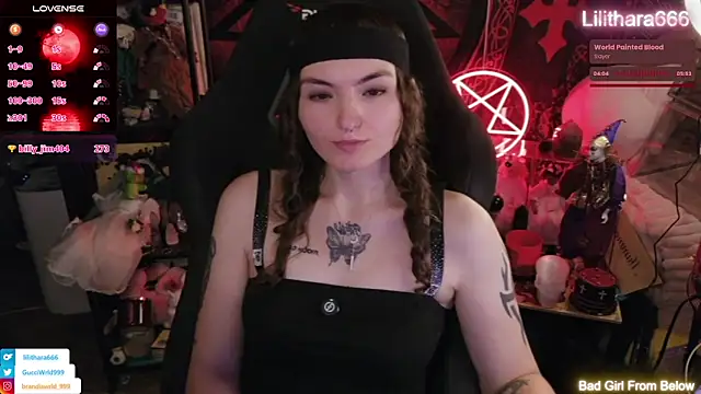 Lilithara666 élő XXX-chatje