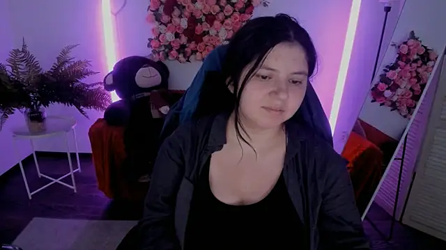 DiaAngell's Live XXX Chat