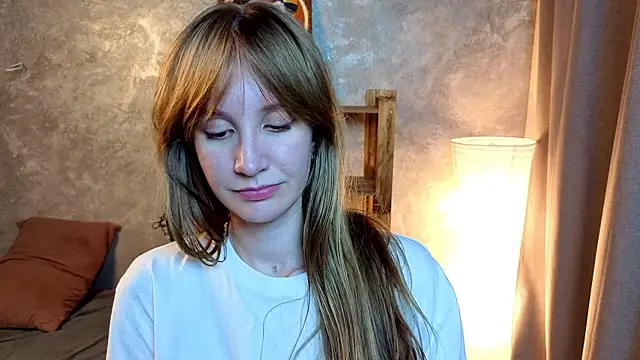 DelinaVV's Webcam Show
