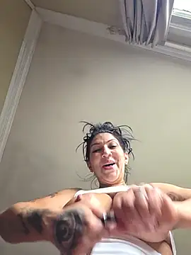 LittleMissEeve Chat XXX live