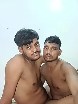 BiggerDickGuy: διαδικτυακό σόου στην κάμερα