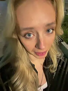 SunnyShiney Chat XXX live