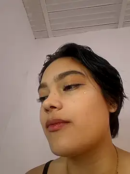 Meeliivee's Live XXX Chat