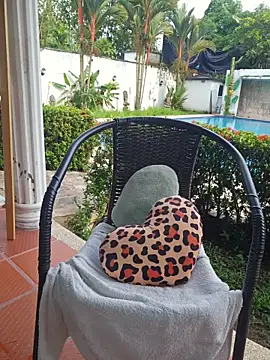 Chat +18 de Pretty_Julieta ao vivo