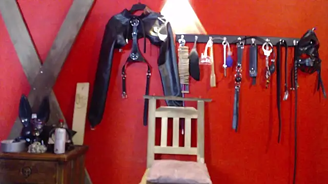 Chat XXX en directo de kinky_slave_