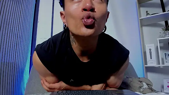 LiamDeep – Naživo XXX chat