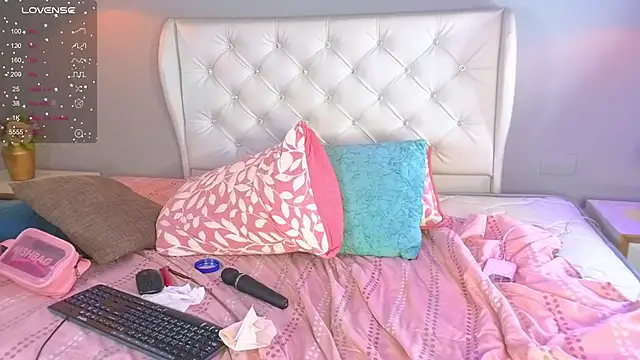 blush_bloom élő XXX-chatje