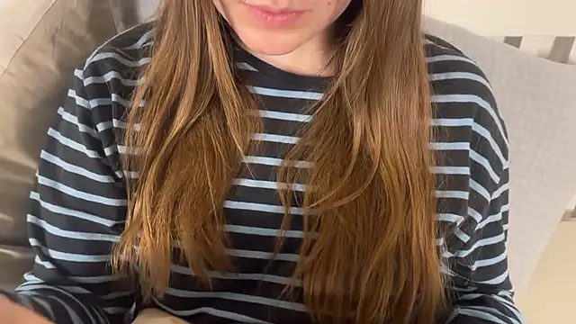Chat +18 de Lucyschickt ao vivo