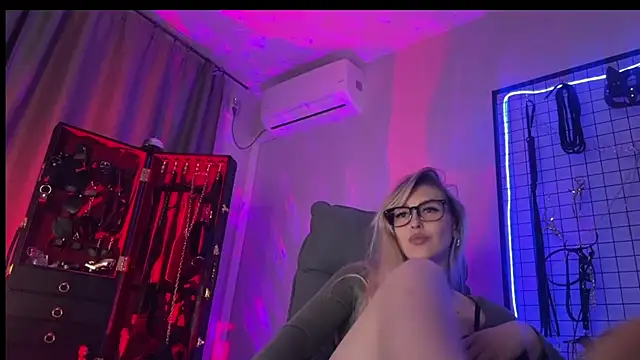 XXX chat uživo modela Liya_Liss