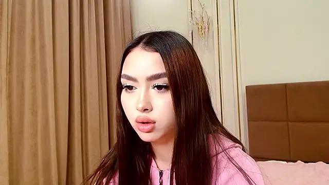 Онлайн чат XXX maddie_perezz