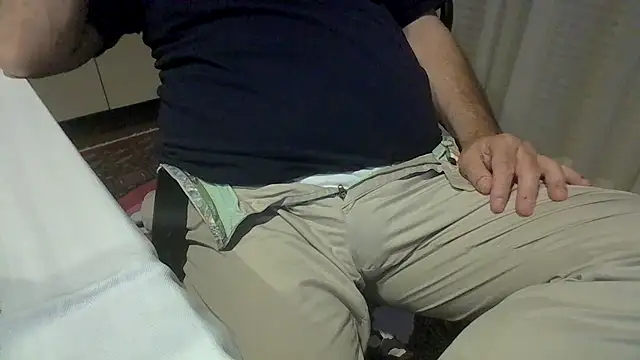 polloiw Chat XXX live