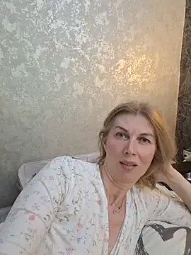 stellahere8: απευθείας συνομιλία ΧΧΧ