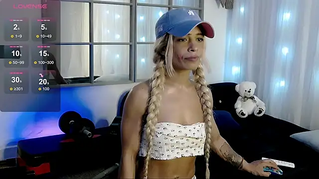 Chatroom XXX en direct de SarahRaynex