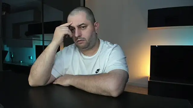 DravenPeak Live XXX Chat