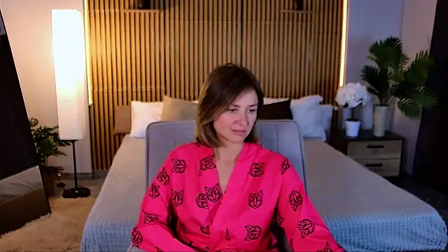 دردشة EmeraldGlow الجنسية المباشرة