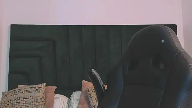 FaloonRoussel Live XXX-Chat