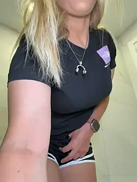 عرض كام Strongqueen