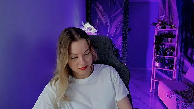 VireliaMoonfall's Live XXX Chat