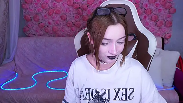 Chat XXX en directo de LizzaMoonn