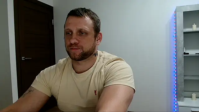 Živý XXX chat B-L-O-N-D
