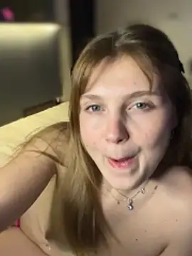 Emaline_Fane's Live XXX Chat