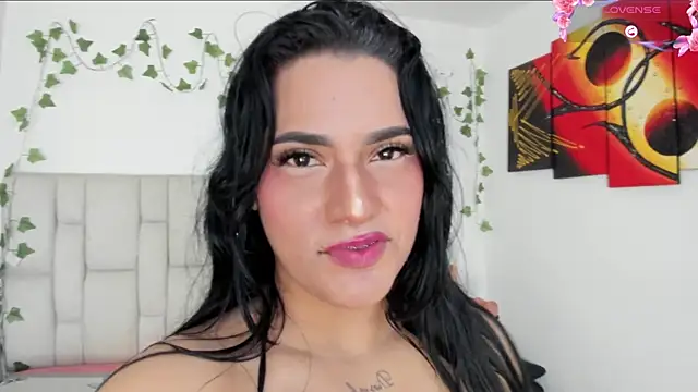 XXX chat uživo modela KorinaKovaa