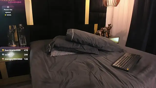 Lucio__FoxのライブXXXチャット
