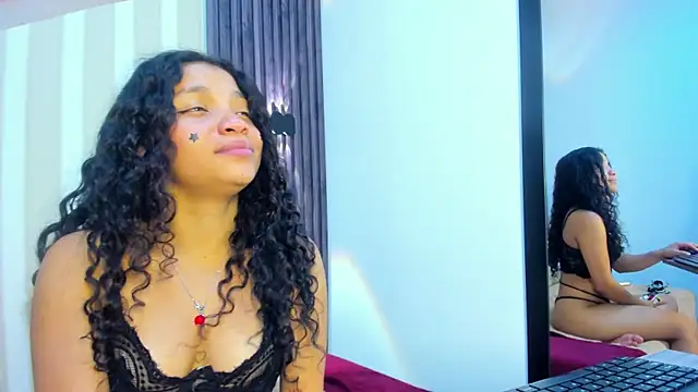 Chat XXX en directo de LittleeStar