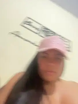 ZahraAmira_のライブXXXチャット