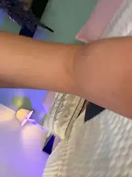 Chat +18 de AlessiaVallmont ao vivo