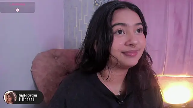 Chat +18 de lilithst_ ao vivo