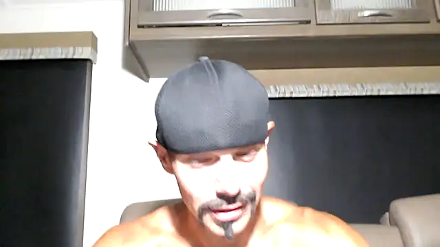 ThickD2C's Live XXX Chat