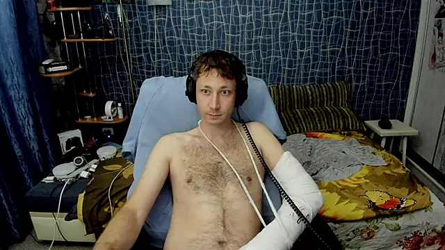 CuteBoy228 élő XXX-chatje
