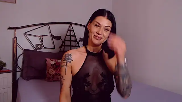 YvonneEverlee – Naživo XXX chat