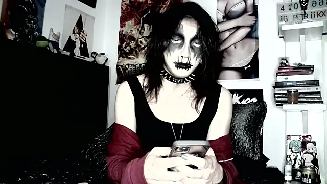 Chat +18 de kiiler_queen ao vivo