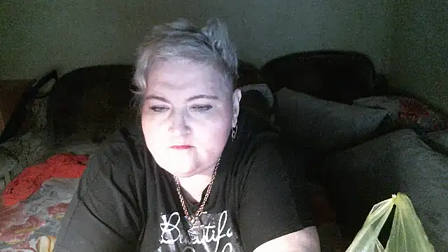 Lana555 élő XXX-chatje