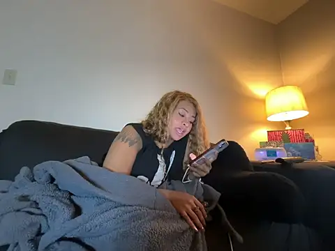 GoddessFatPuss' Live XXX Chat