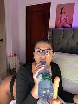 Živý XXX chat ema_zoe