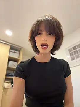 Chat +18 de Carlita_cute ao vivo