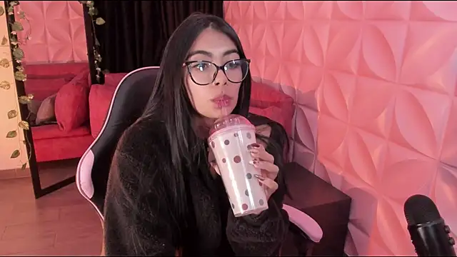 Chatroom XXX en direct de NattGomez