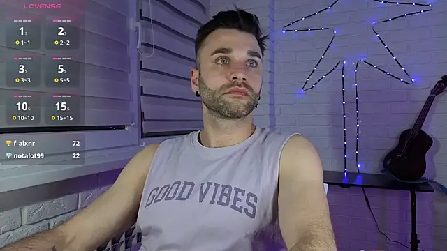 DaddySlava 现场XXX聊天