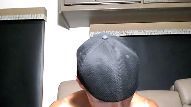 แชท XXX สดของ ThickD2C
