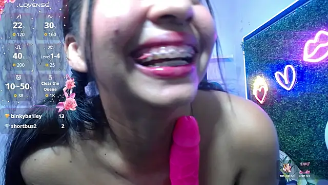 Chat +18 de nicol_ross19 ao vivo