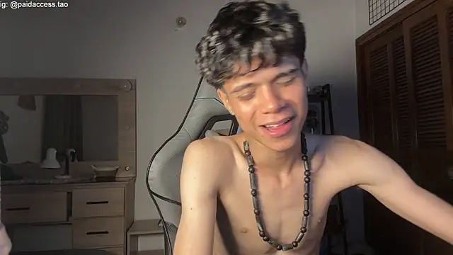 OopsAgain_ – Naživo XXX chat