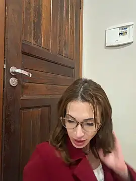 Irresistible24's Live XXX Chat