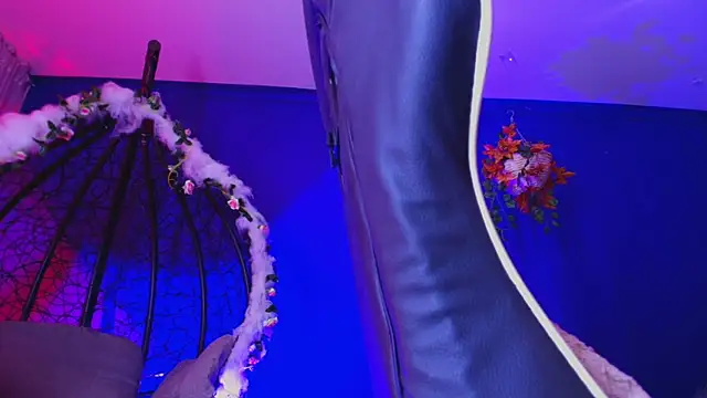 XXX chat uživo modela GoddessJulieta_