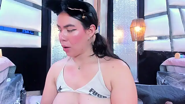 Онлайн чат XXX TessaCooper1