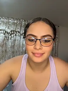 دردشة Tayler_Kim الجنسية المباشرة