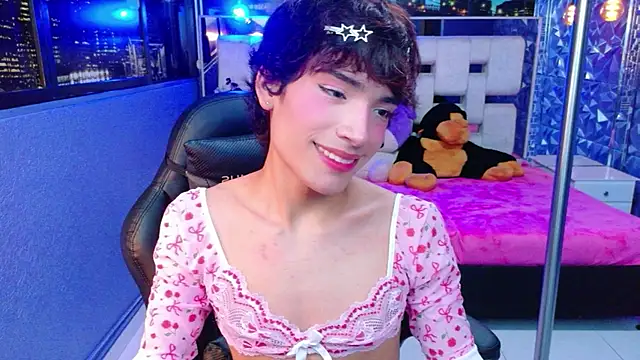 AlecciaNova – Naživo XXX chat